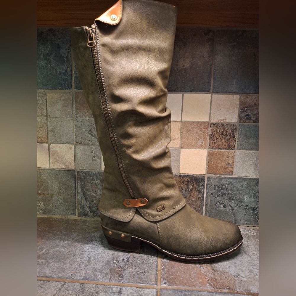 Womens 41 Rieker Tall  Boots Olive leather EUC